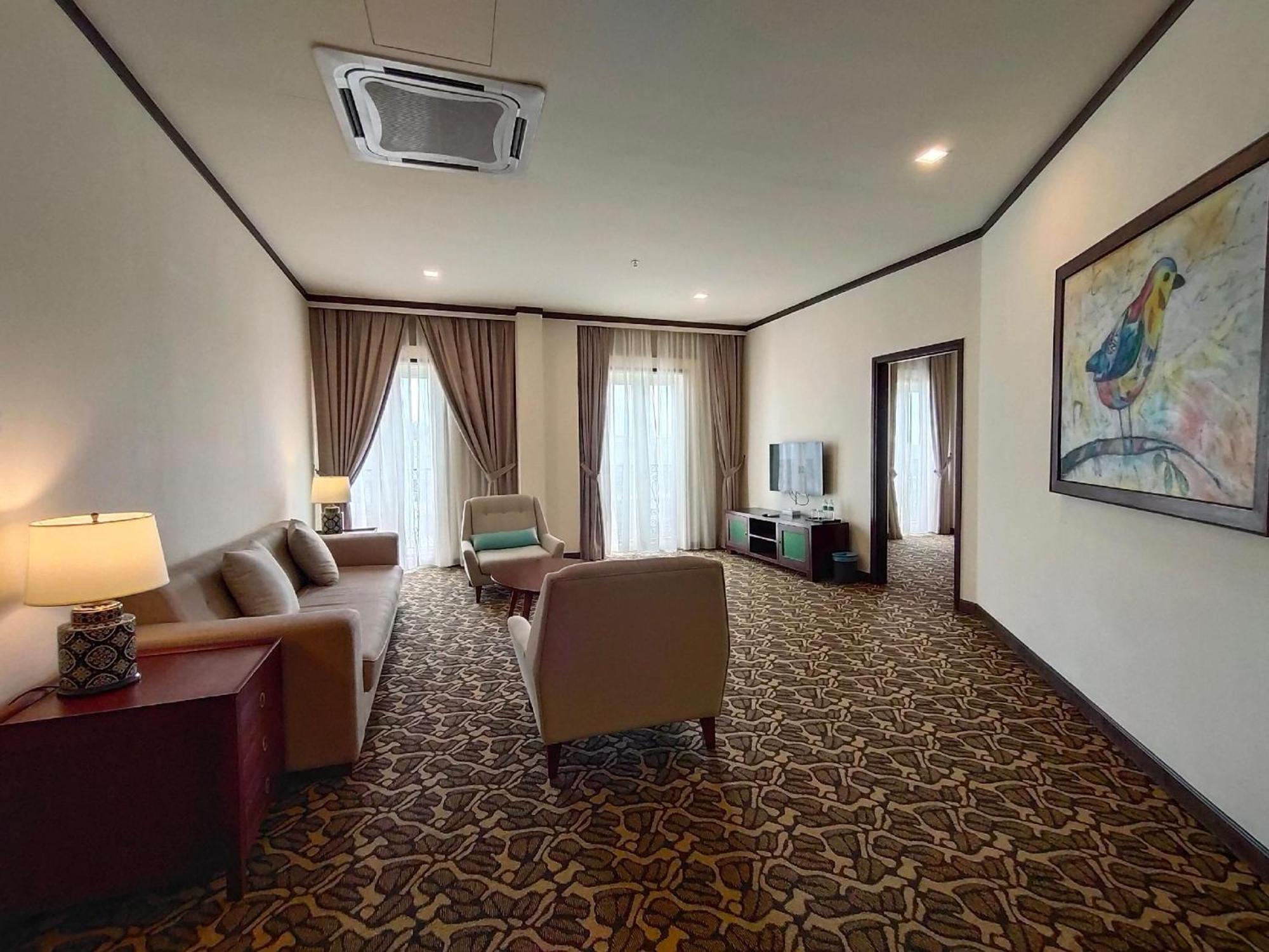 Executive Suite Three-Bedroom